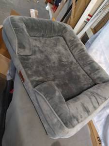 lot 55866 image: BED SURE COMFY PET GREY DOGS BED