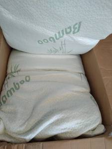 lot 55956 image: DELUXE Memory Foam Pilliows