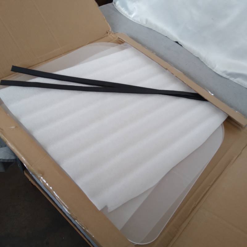 lot 26970 image: PLASTIC SNEEZE GUARD