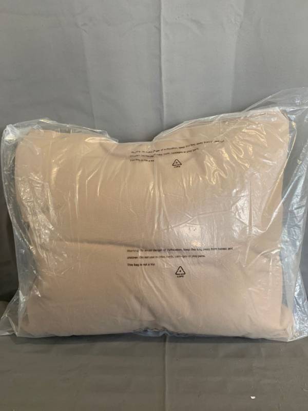 lot 53073 image: Bonosuki Patio Furniture Outdoor Pillow