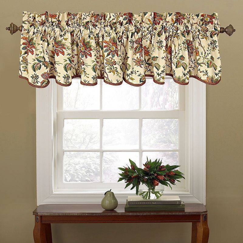 lot 53088 image: Waverly Felicite Window Curtain Valance