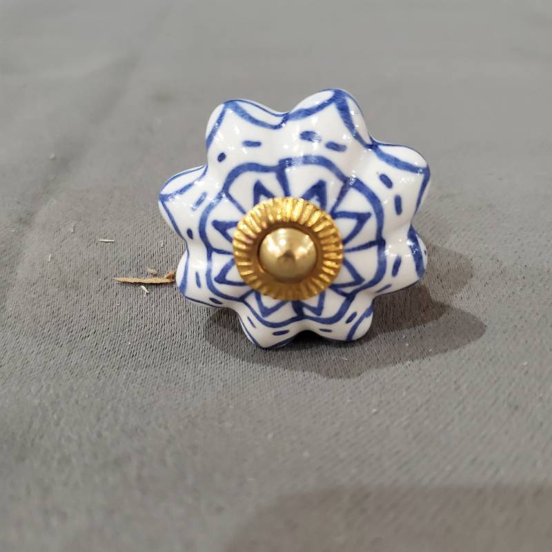 lot 53287 image: HANDMADE CERAMIC BLUE FLOWER