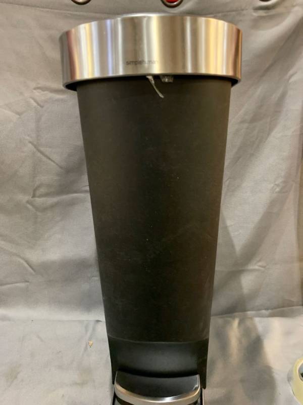 lot 20871 image: Simple Human Step On Trash Bin Unknown Size