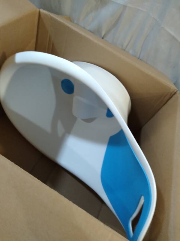 lot 39904 image: MUNCHKIN SIT AND SOAK BABY BATH SEAT