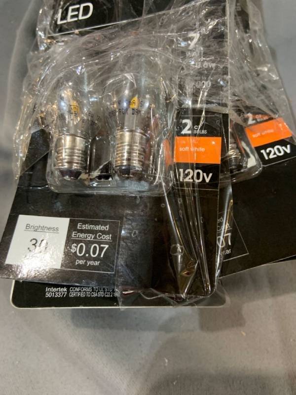 lot 29940 image: 7-watt Equivelant C7 2700k Clear Led E12 Night Light Bulb (2-pack) - Set of Six