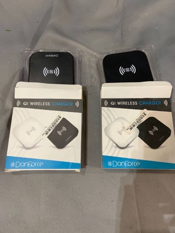 lot 29942 image: Set of Two - Note 5 Wireless Charging Pads