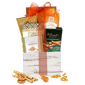 lot 1362 image: Broadway Basketeers Impressions - A Gourmet Gift Basket (Small)