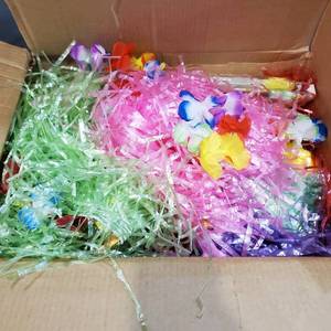 lot 1460 image: HAWAIIAN THEME PARTY DECOR