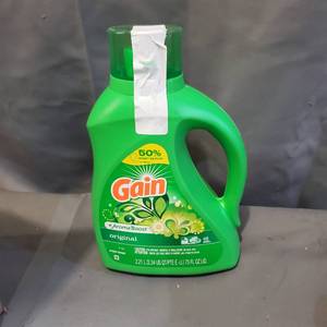 lot 1468 image: Gain Orignal Scent High Efficienc Laundry Detergent 48 Load 75 Fl. Plastic Jug