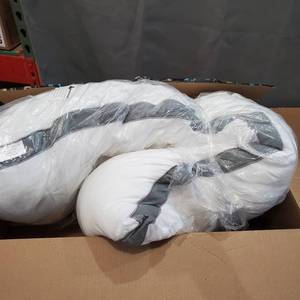 lot 1581 image: LONG PILLOW WHITE