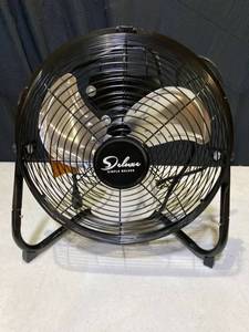lot 1635 image: Deluxe Simple Fan Deluxe