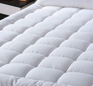 lot 1448 image: EASELAND QUILTED MATTRESS TOPPER TWIN