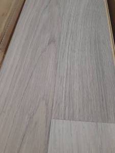 lot 9 image: 8mm MIXED COLOR Laminate Flooring (Approx.225SF)