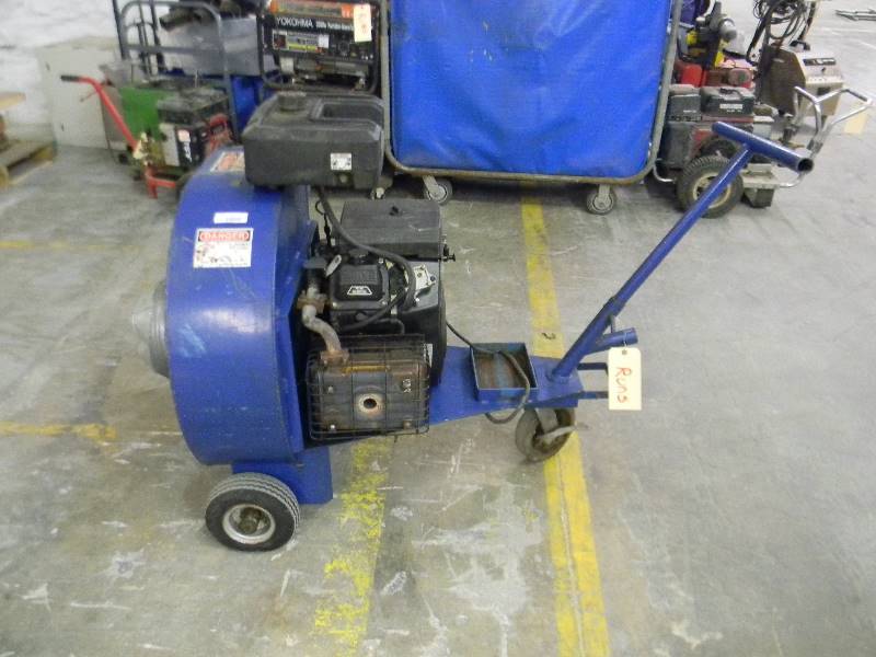 lot 275 image: Nikro Porta Vac 20 HP Kohler Motor