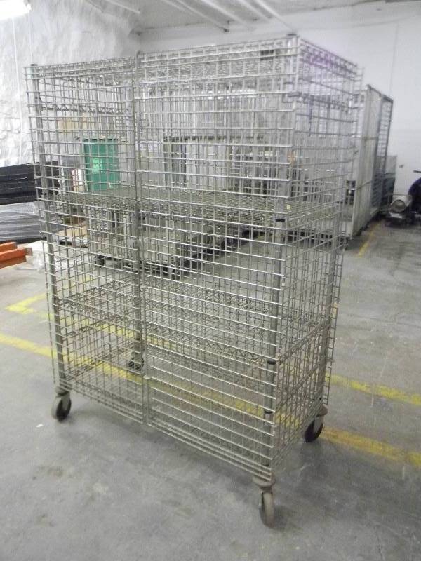 lot 289 image: Enclosed Shelves on Casters with Locking Latch
