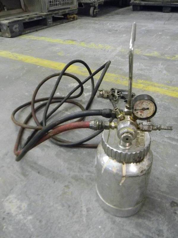 lot 297 image: Stainless Steel Pot and Gun Paint Sprayer