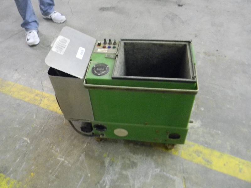 lot 301 image: Mobile Cleaning Vat