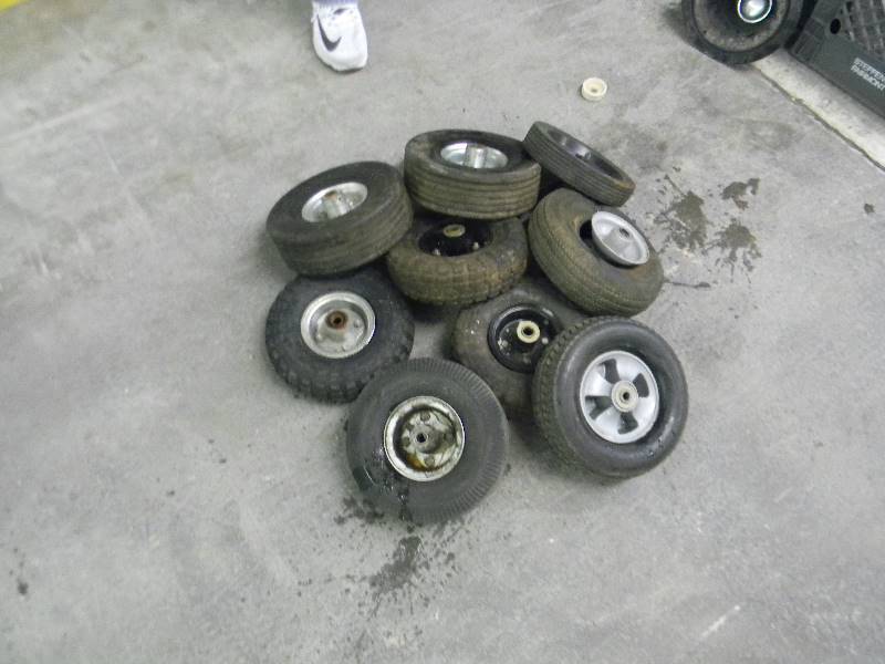 lot 311 image: Various Wheels and Tires