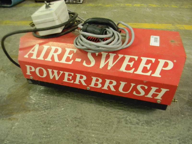 lot 323 image: Aire-Sweep Power Brush