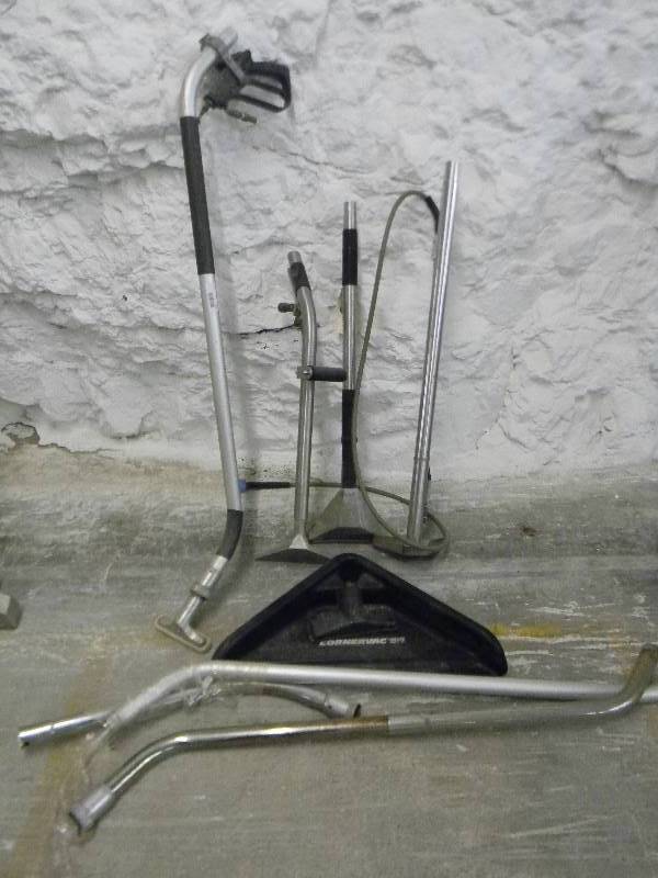 lot 343 image: Various Carpet Cleaning Accessories