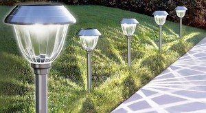 lot 69746 image: Members Mark Stainless Steel LED Solar Path Lights 5-piece