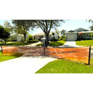 lot 19939 image: Play It Safe Driveway Net, Removable Orange Safety Netting
