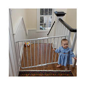 lot 2765 image: Cardinal Gates Stairway Special Child Safety Gate