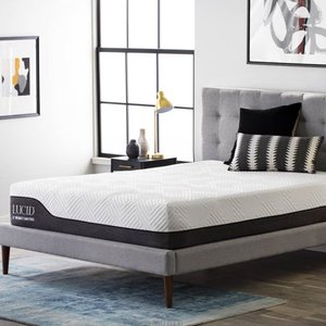 lot 2851 image: Lucid Bamboo Charcoal &amp Aloe Vera Hybrid Mattress