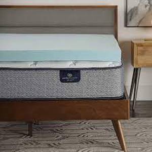 lot 2881 image: Serta ThermaGel Mattress Topper