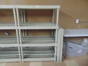 lot 3859 image: 4 Tier Plastic Shelving