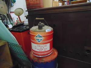 lot 3880 image: 5 Gallon Skelly Tangolene Can