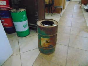 lot 3887 image: Sinclair OilGrease Can