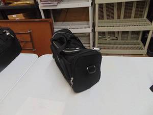 lot 3919 image: Kenneth Cole Travel Bag