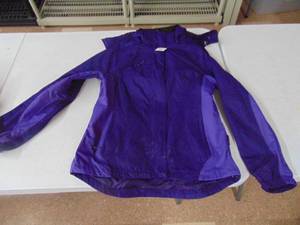 lot 3948 image: Womans Hooded all weather xersion performance wear jacket size Ladies - Medium