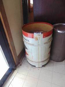 lot 3983 image: 30 Gallon Johnson Can with Square Nails