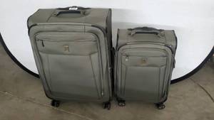 lot 1576 image: Lot of 2 TravelPro Soft Side Luggage Bags, Green, 1423 & 1828