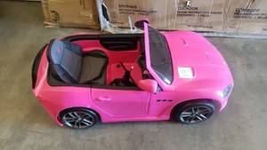 lot 19 image: Maserati GranCabrio Kids 12V Battery Powered Ride On Car - Pink