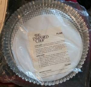 lot 30077 image: Pampered Chef Flan Pan Set
