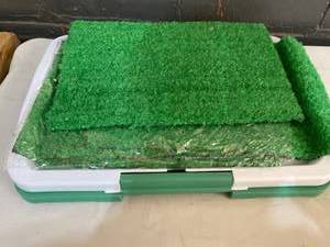 lot 6773 image: Indoor Dog Pee System Small