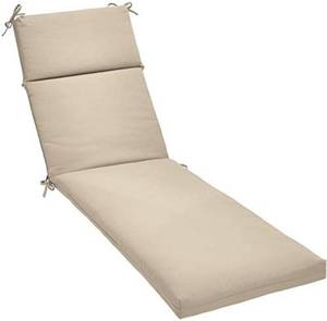 lot 52781 image: Cream Tri-Fold Outdoor Lounge Chair Cushion