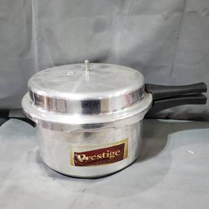 lot 53913 image: PRESTIGE PRESSURE COOKER