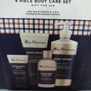 lot 53921 image: BEN SHERMAN BODY CARE SET MEN