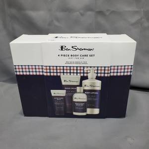 lot 53941 image: MENS BODY CARE SET