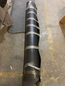 lot 53964 image: Dee Zee - Heavyweight Bed Mat - Black