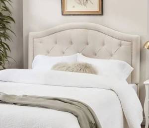 lot 6861 image: QUEEN SIZED ABBYSON BED FRAME