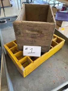 lot 1 image: Vintage Winchester 12 Gauge Box and Repainted Soda Crate
