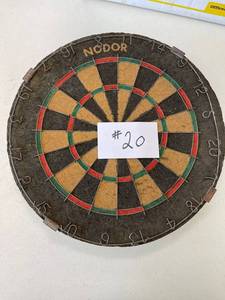 lot 20 image: Vintage Dart Board