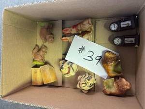 lot 39 image: Chalkware salt and pepper shakers