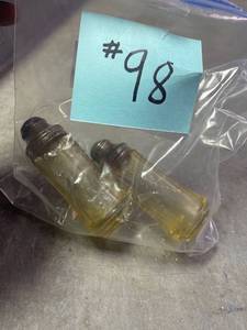 lot 98 image: Depression glass salt and pepper shakers, yellow