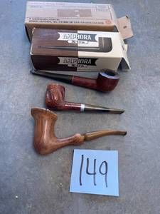 lot 149 image: Tobacco Pipes